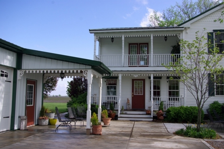 Carlinville County Home Estate For Sale with Acreage - image 16