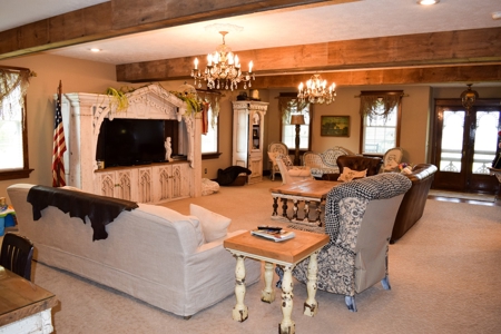Carlinville County Home Estate For Sale with Acreage - image 45