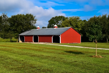 Carlinville County Home Estate For Sale with Acreage - image 43