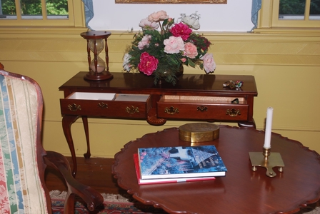 Historic Dutch Colonial in Williamsburg - image 4