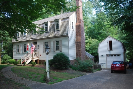Historic Dutch Colonial in Williamsburg - image 1
