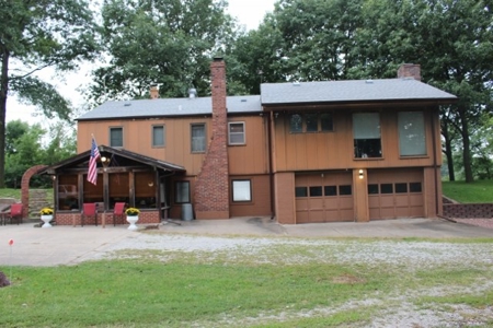 Acreage with Home in Ponca Hills - image 1