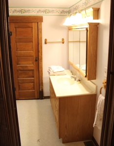 Charming 1 1/2 Sty 3 Bd. Home at Auction in Yates Center, KS - image 4