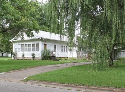 Charming 1 1/2 Sty 3 Bd. Home at Auction in Yates Center, KS - image 15