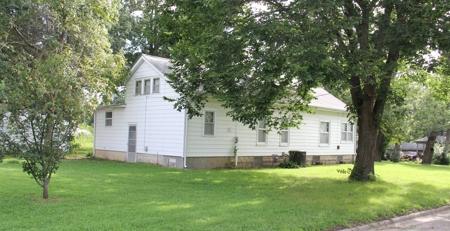 Charming 1 1/2 Sty 3 Bd. Home at Auction in Yates Center, KS - image 18