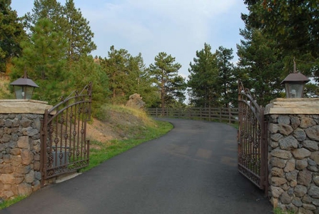 Colorado Serenity Falls Estate - image 1