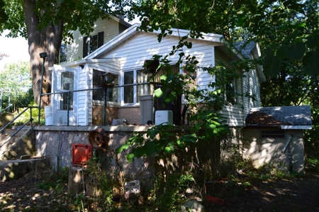 Hustisford WI waterfront home sold at auction - image 3
