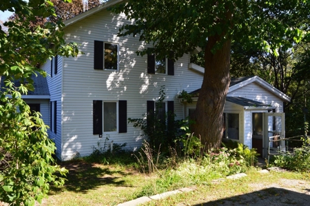 Hustisford WI waterfront home sold at auction - image 2