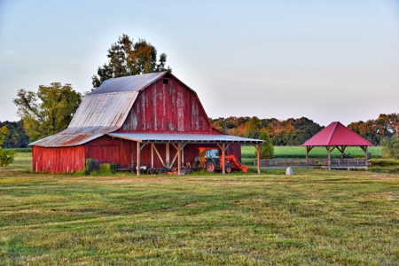Waterfront Home For Sale in Jackson TN, 40 acres - image 5
