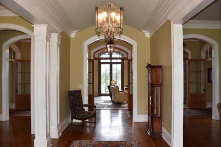 Waterfront Home For Sale in Jackson TN, 40 acres - image 22