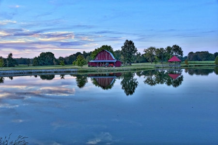 Waterfront Home For Sale in Jackson TN, 40 acres - image 6