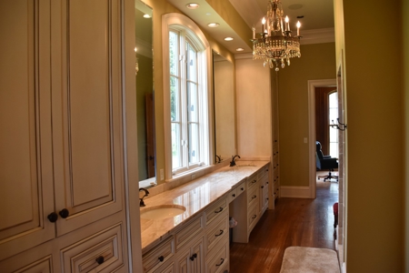 Waterfront Home For Sale in Jackson TN, 40 acres - image 31