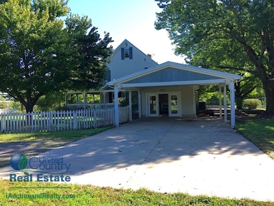 127 +/- Acres Offered in 5 Tracts  & Commercial Property - image 15