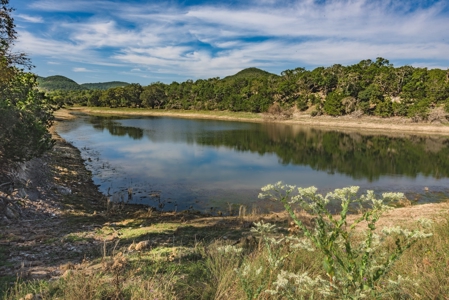 Live Water Hunting Ranch For Sale in Bandera County Texas - image 6