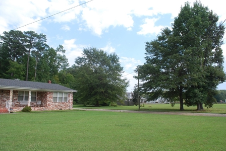 Brick Ranch home for sale at auction on .62 acre lot - image 7