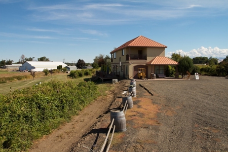 Vineyard Winery VRBO Event Venue For Sale in Walla Walla WA - image 18