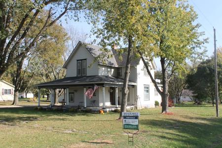 Osborn Mo Historic Home For Sale - image 2