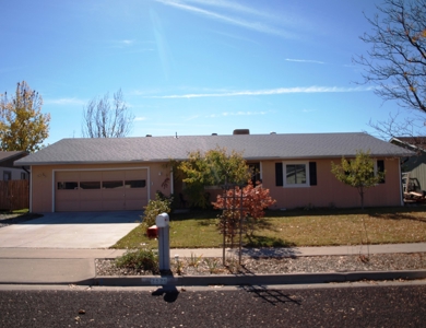 3 Bedroom Home for sale in Grand Junction Co with Solar - image 1