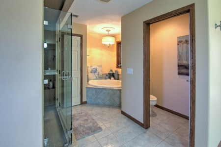 4 Bedroom Home for Sale in Southwind Country Club Estates - image 21