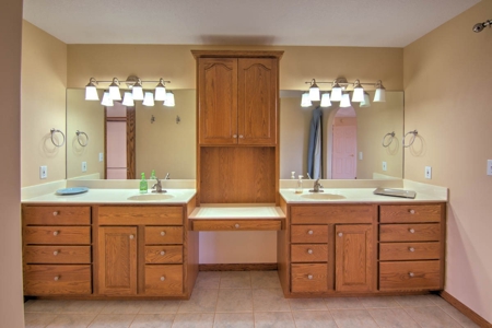 4 Bedroom Home for Sale in Southwind Country Club Estates - image 17