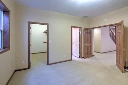 4 Bedroom Home for Sale in Southwind Country Club Estates - image 31