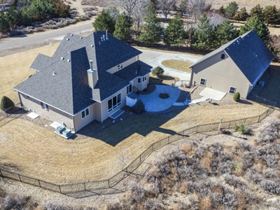 4 Bedroom Home for Sale in Southwind Country Club Estates - image 3