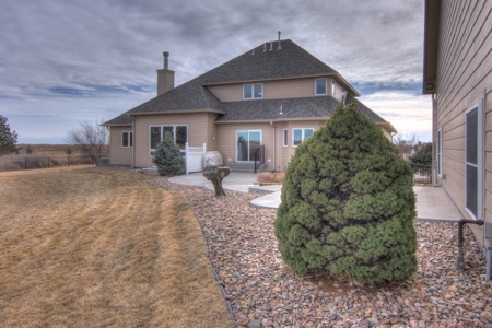 4 Bedroom Home for Sale in Southwind Country Club Estates - image 6