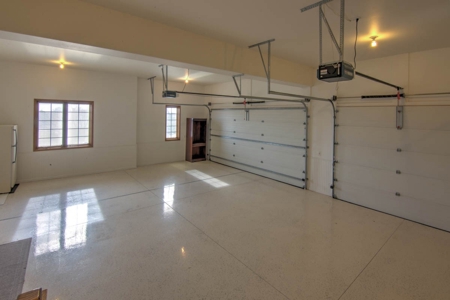 4 Bedroom Home for Sale in Southwind Country Club Estates - image 13