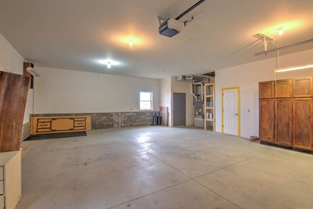 4 Bedroom Home for Sale in Southwind Country Club Estates - image 11