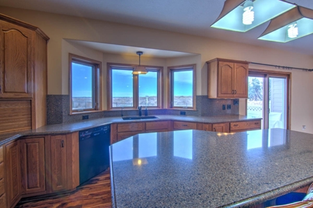 4 Bedroom Home for Sale in Southwind Country Club Estates - image 40