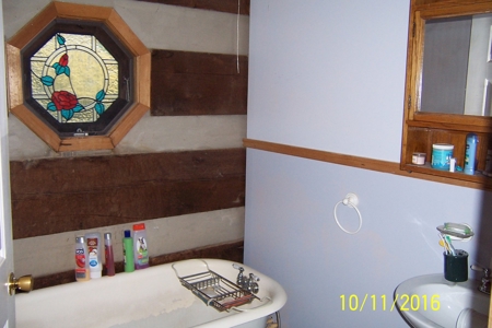 Hemlock Built Home with Free Gas 12 Ac. m/l - image 16