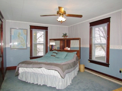 Nice Country Home and Farm Land for Auction - image 15