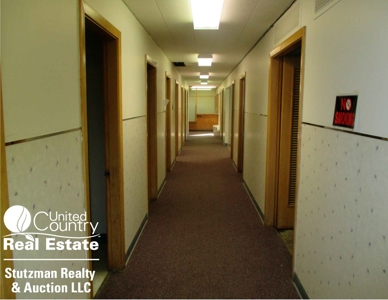 OFFICE BUILDING in ULYSSES, KS - SELLING BY PRIVATE AUCTION - image 15