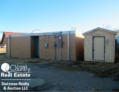 OFFICE BUILDING in ULYSSES, KS - SELLING BY PRIVATE AUCTION - image 16