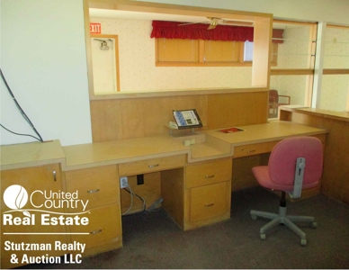 OFFICE BUILDING in ULYSSES, KS - SELLING BY PRIVATE AUCTION - image 6
