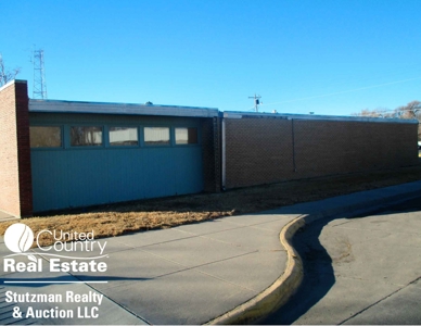 OFFICE BUILDING in ULYSSES, KS - SELLING BY PRIVATE AUCTION - image 3