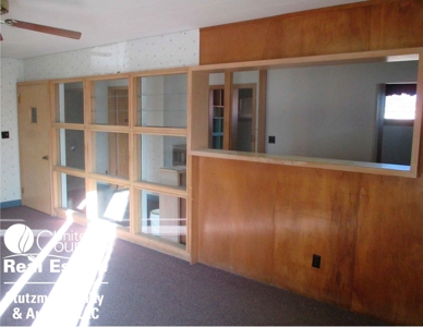 OFFICE BUILDING in ULYSSES, KS - SELLING BY PRIVATE AUCTION - image 5