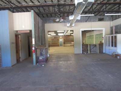 Commercial Real Estate W/ High Traffic - image 12
