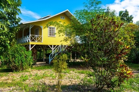 Fully Titled  Caribbean Beach home Big Creek Bocas del Toro - image 10