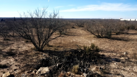 10 Acres Commercial Land Eh Industrial Park Big Lake, Texas - image 3
