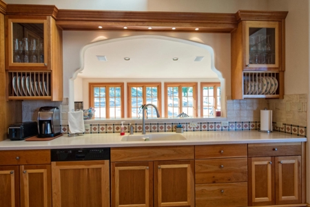 Mountain home, guest home on acreage for sale in Trinidad CO - image 8
