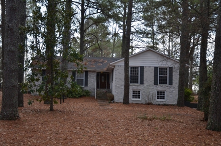 3 Bedroom Home on 3.69 Acres Hartselle, Alabama - image 4