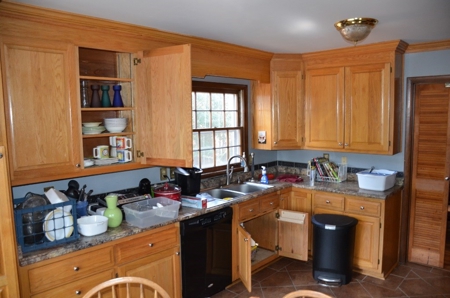 3 Bedroom Home on 3.69 Acres Hartselle, Alabama - image 31