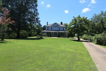 FOR SALE IN WEST PLAINS, MISSOURI-26 acres & Victorian home - image 4