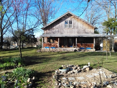 Cabins For Sale In The Ozark Mountains! - image 1