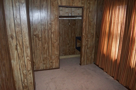 Home Sells At Auction - image 9