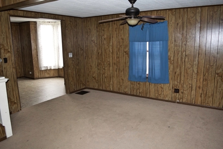 Home Sells At Auction - image 2