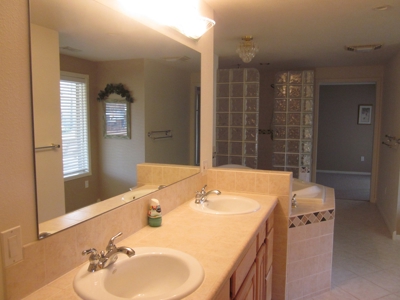 White River Home For Sale, Cotter, Arkansas! - image 6