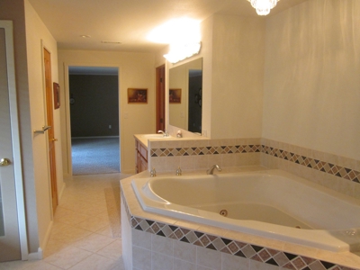 White River Home For Sale, Cotter, Arkansas! - image 15