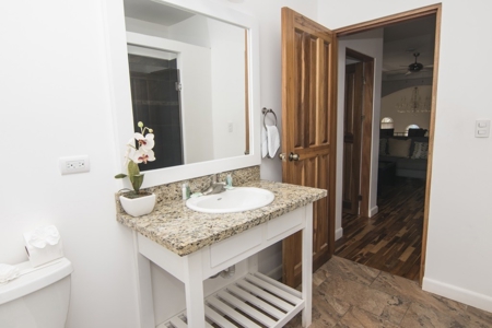 Auction!! Beautiful Beachfront Luxury Home On Jaco Beach - image 18